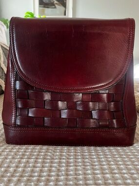 Women's Woven Leather Shoulder Bag - Burgundy rich brown